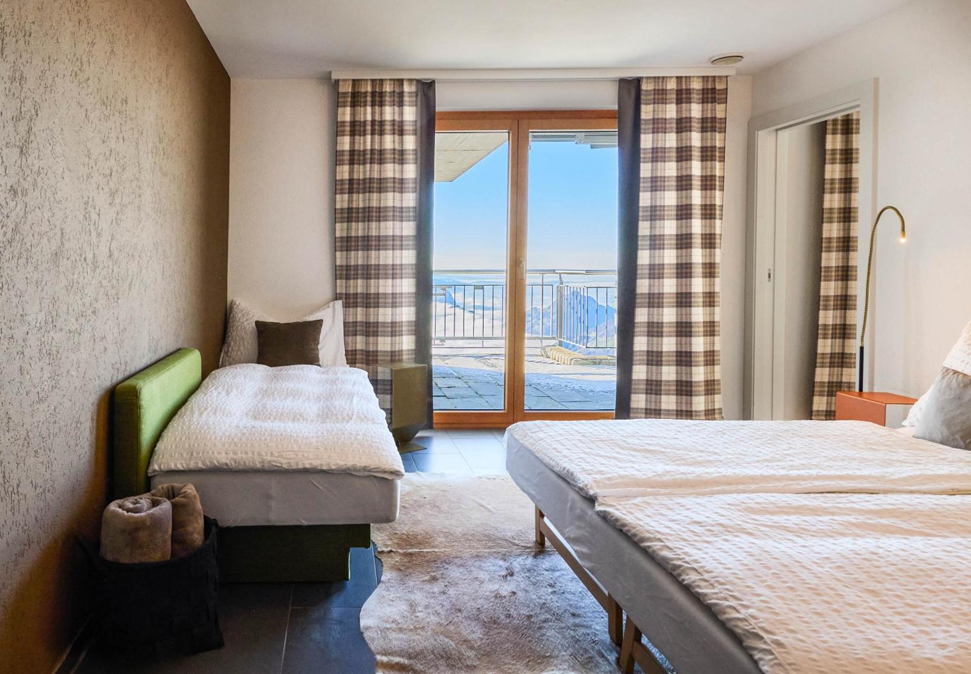 שטוז Fronalpstock Hotel & Restaurant חדר תמונה
