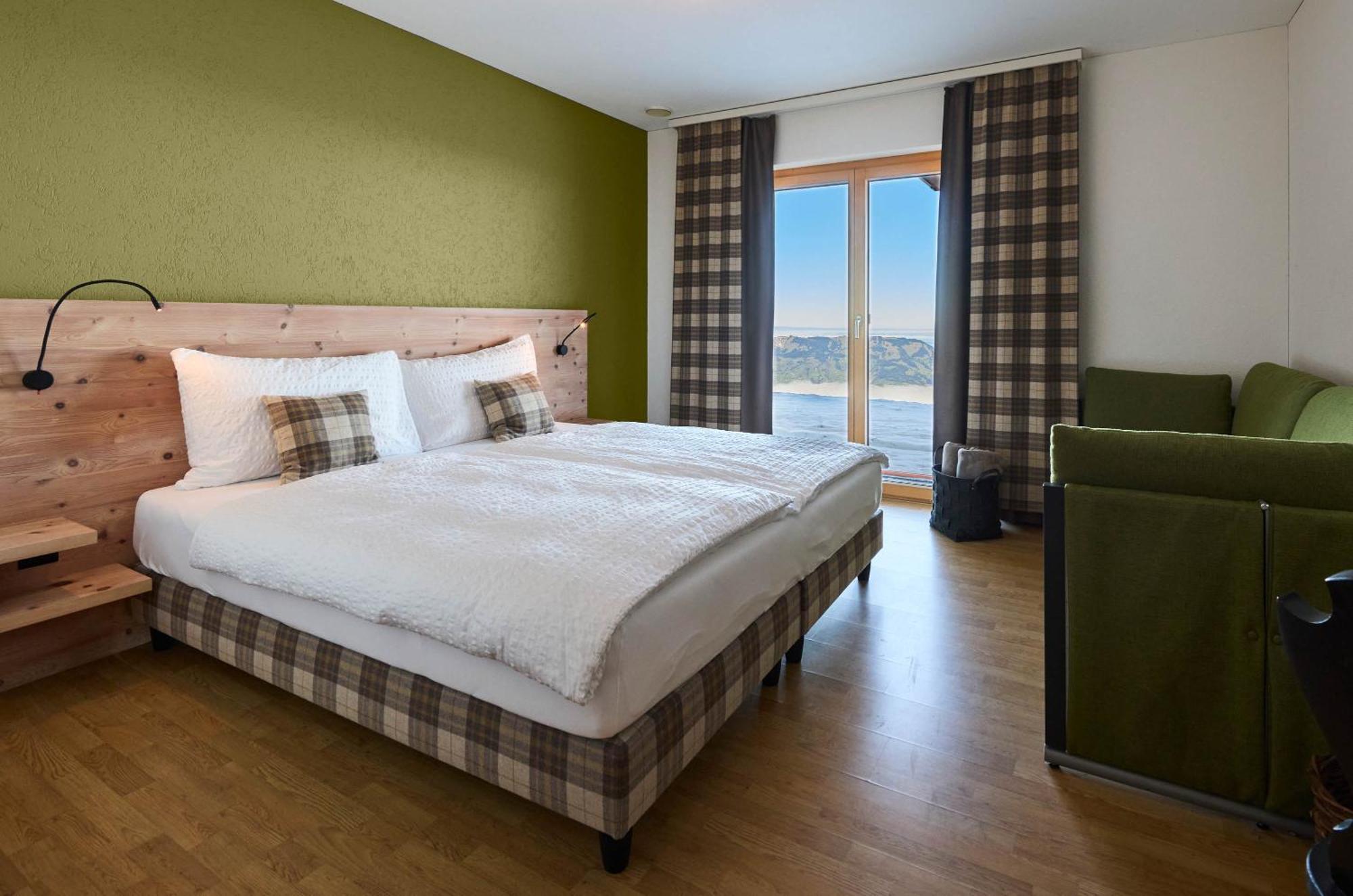 שטוז Fronalpstock Hotel & Restaurant מראה חיצוני תמונה